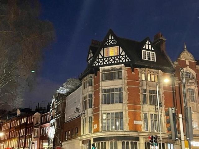 The Apartments Kensington High Street London Bagian luar foto