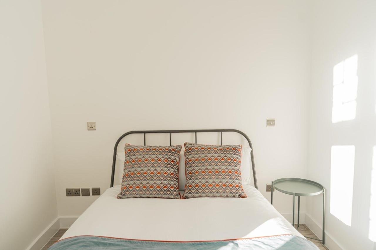 The Apartments Kensington High Street London Bagian luar foto