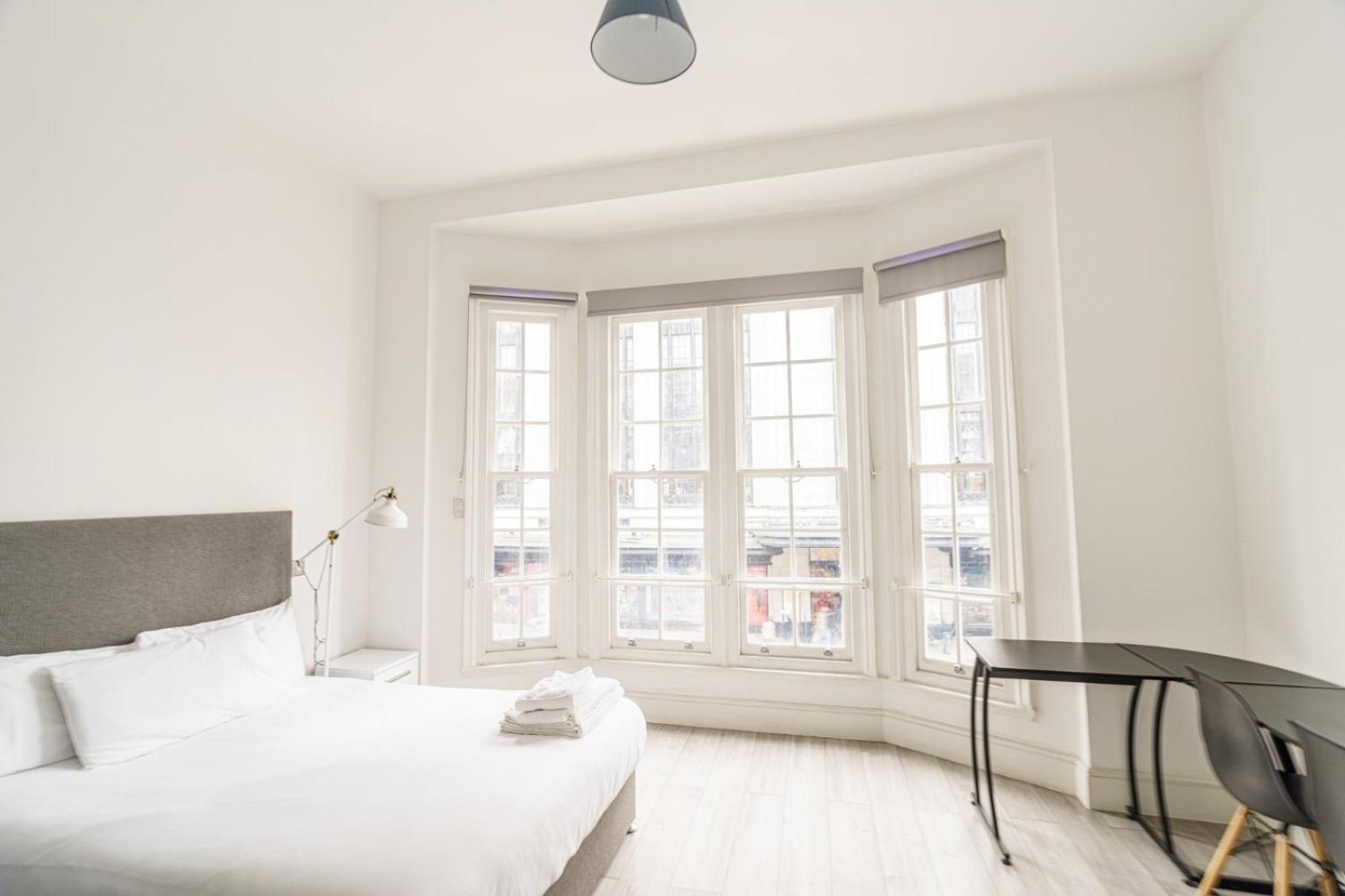 The Apartments Kensington High Street London Bagian luar foto
