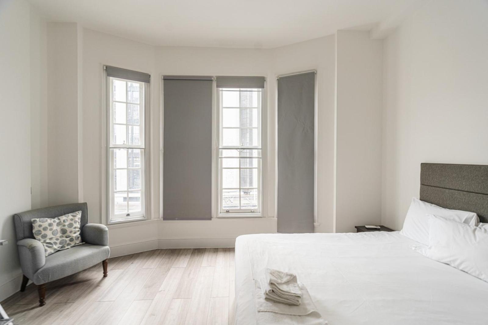 The Apartments Kensington High Street London Bagian luar foto