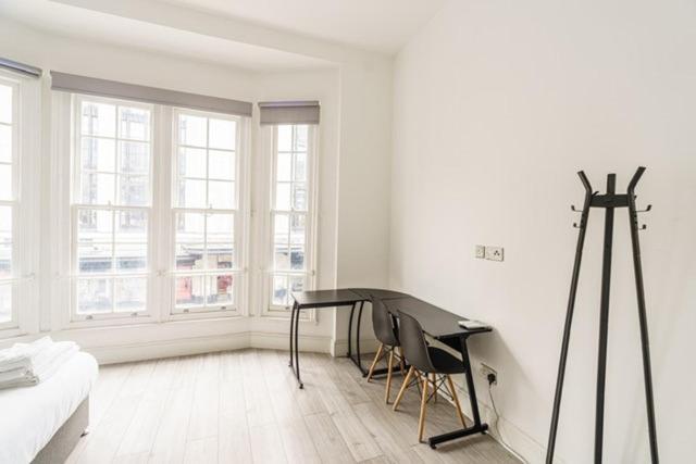 The Apartments Kensington High Street London Bagian luar foto