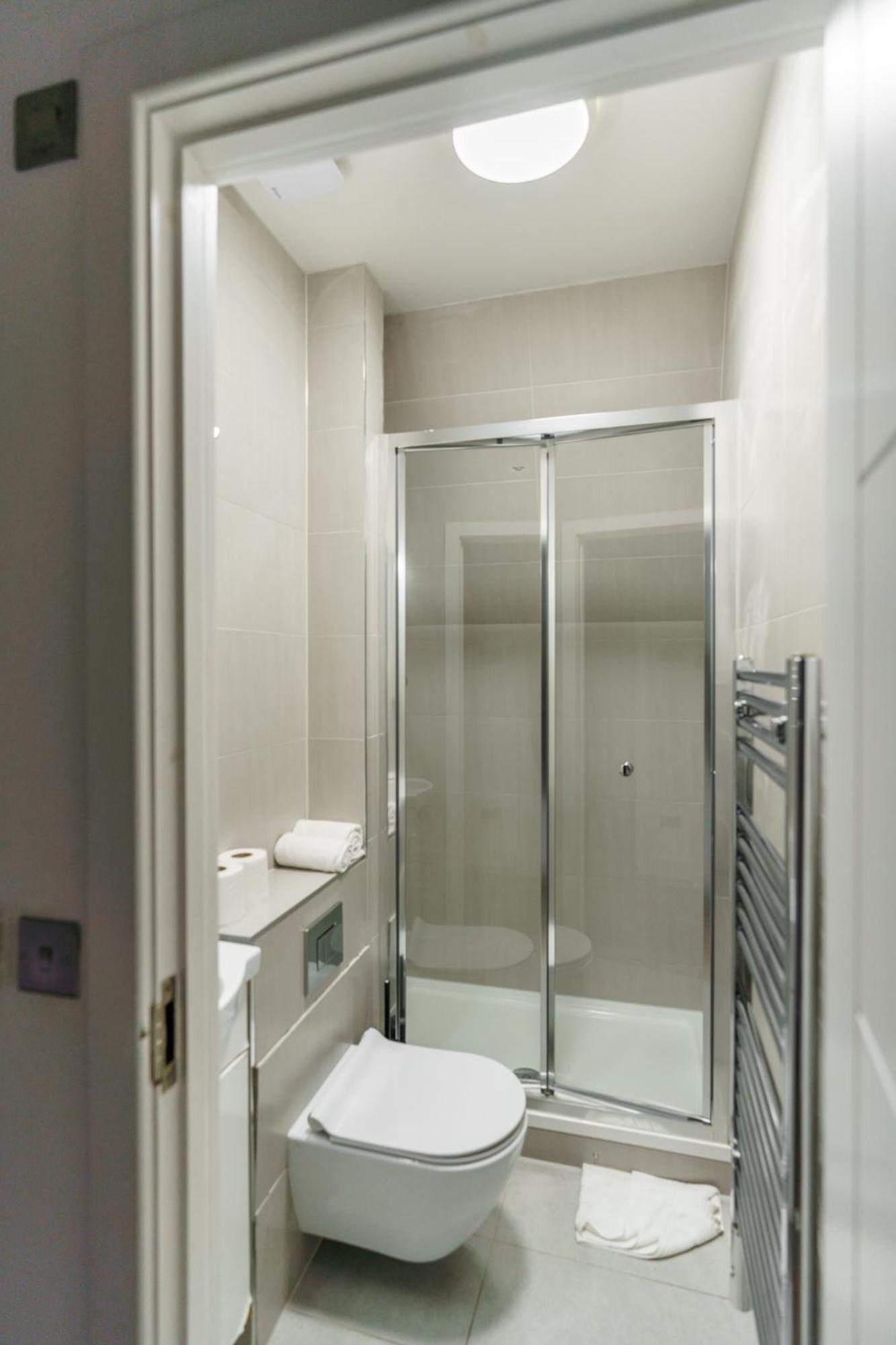The Apartments Kensington High Street London Bagian luar foto